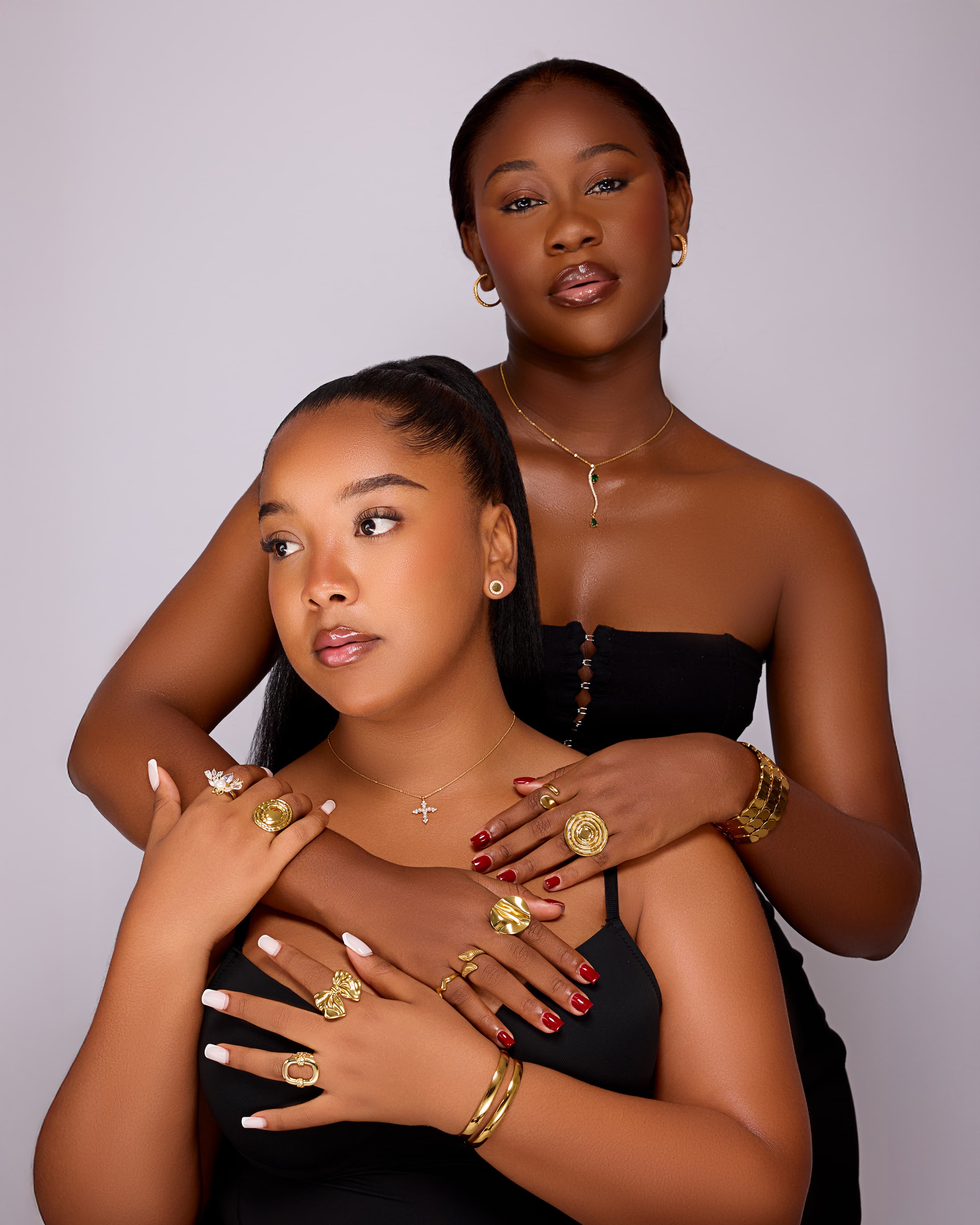 Mannequin portant une collection La Galerie Aliya